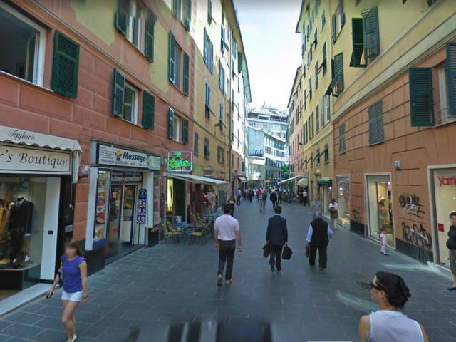 Locale Commerciale in affitto a Centro Est, Serra Riccò