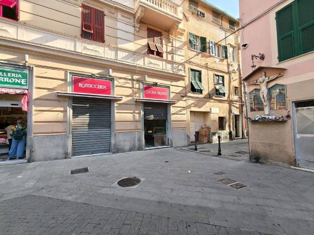 Locale Commerciale in affitto a Sestri Ponente, Genova
