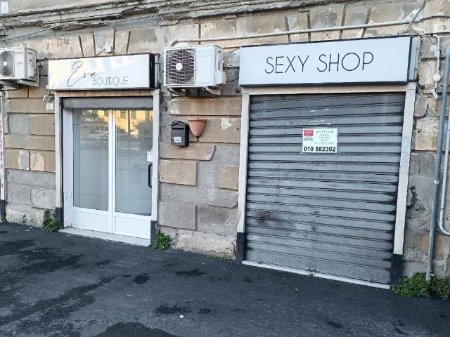 Locale Commerciale in affitto a Medio Ponente, Serra Riccò