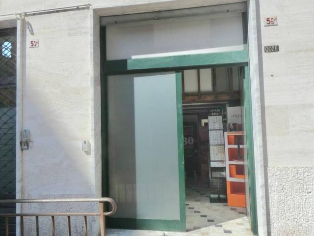 Locale Commerciale in affitto a Centro Ovest, Serra Riccò