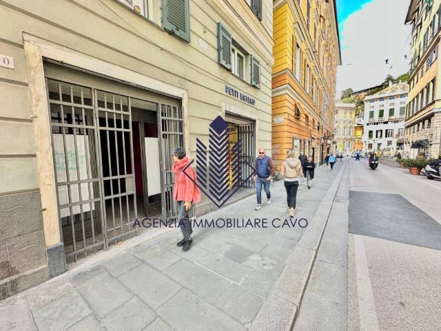 Locale Commerciale in affitto a Centro Est, Serra Riccò