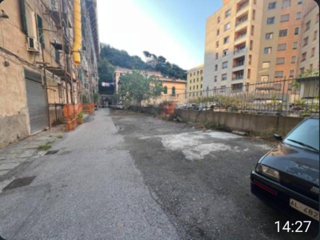 Locale Commerciale in affitto a Centro Ovest, Serra Riccò