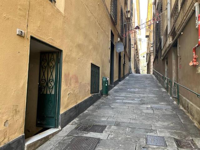 Locale Commerciale in affitto a Centro Est, Serra Riccò