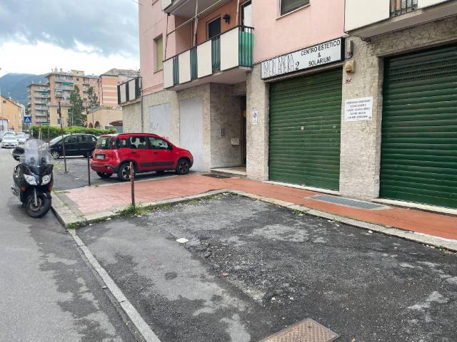 Locale Commerciale in affitto a Media Val Bisagno, Serra Riccò
