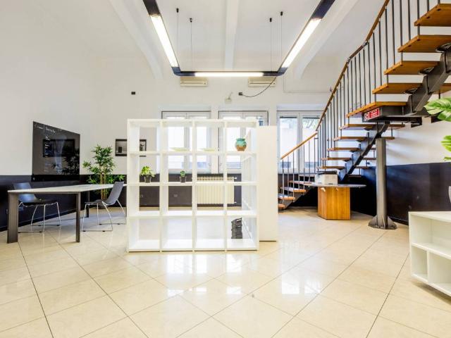 Locale Commerciale in affitto a Genova