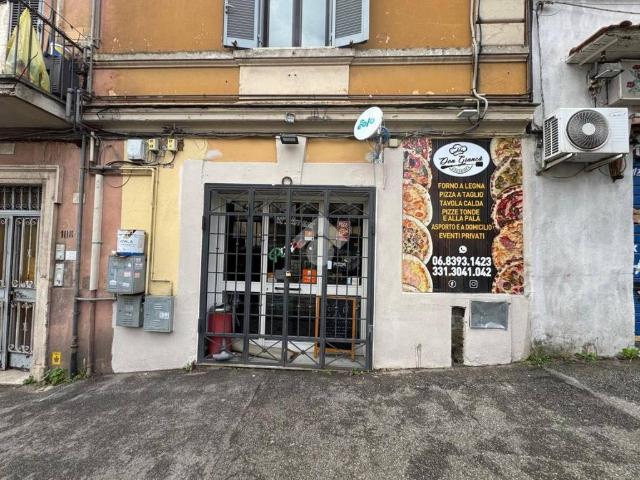 Locale Commerciale in affitto a Ville di Nemi, Roma Capitale