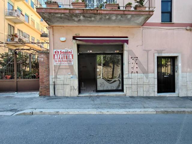 Locale Commerciale in affitto a Ville di Nemi, Roma Capitale