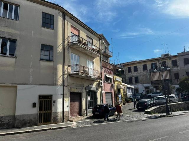 Locale Commerciale in affitto a Ville di Nemi, Roma Capitale