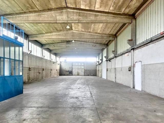 Locale Commerciale in affitto a Ghedi, Lombardia