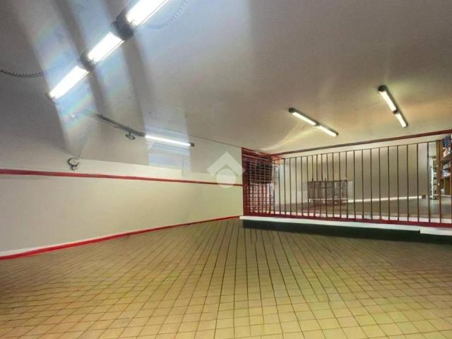 Locale Commerciale in affitto a Ghedi, Lombardia