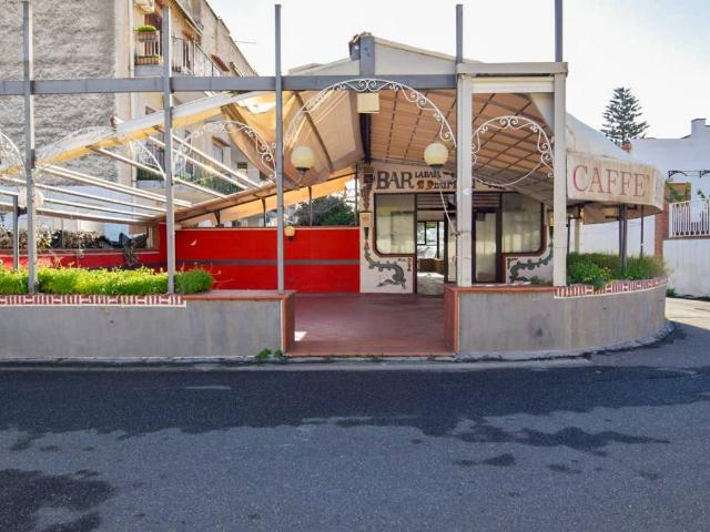 Locale Commerciale in affitto a Chianchitta, Giardini Naxos