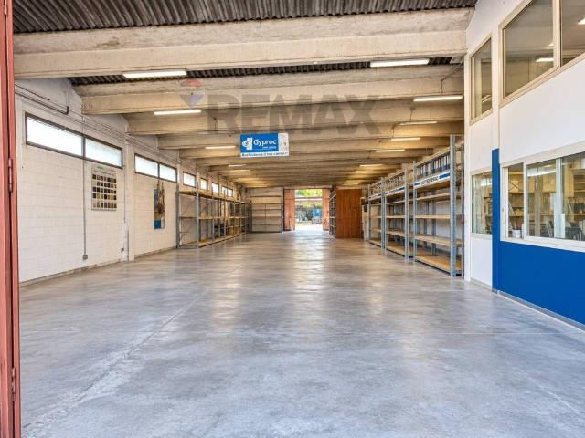 Locale Commerciale in affitto a Altarello, Giarre