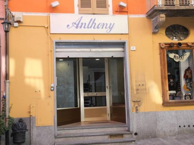 Locale Commerciale in affitto a Piemonte, Torino