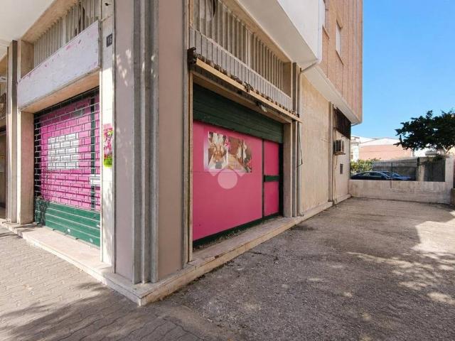 Locale Commerciale in affitto a Giulianova, Abruzzo