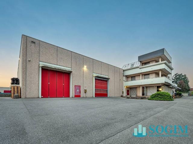Locale Commerciale in affitto a Birone, Giussano