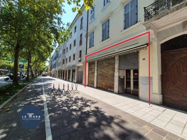 Locale Commerciale in affitto a Studenec / Studenitz, Gorizia