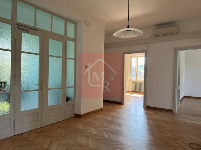 Locale Commerciale in affitto a San Rocco / Podturn, Gorizia
