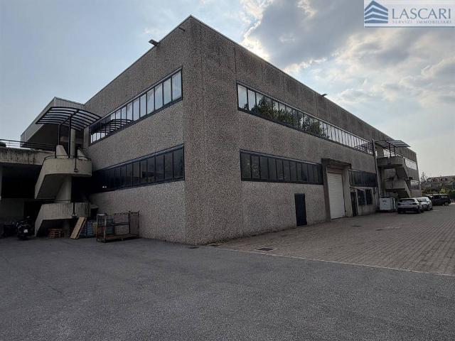 Locale Commerciale in affitto a Gorle, Bergamo