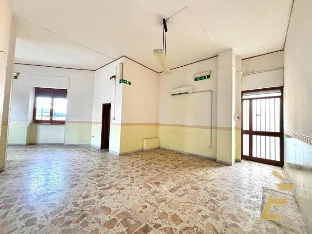 Locale Commerciale in affitto a Sigliano, Gragnano
