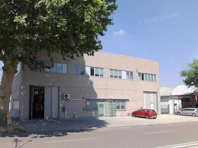 Locale Commerciale in affitto a Unione Terre di Pianura, Granarolo Dell'emilia