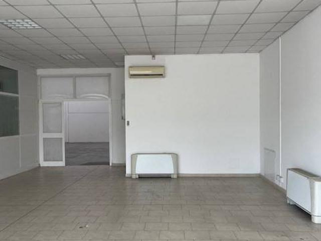Locale Commerciale in affitto a Unione Terre di Pianura, Granarolo Dell'emilia