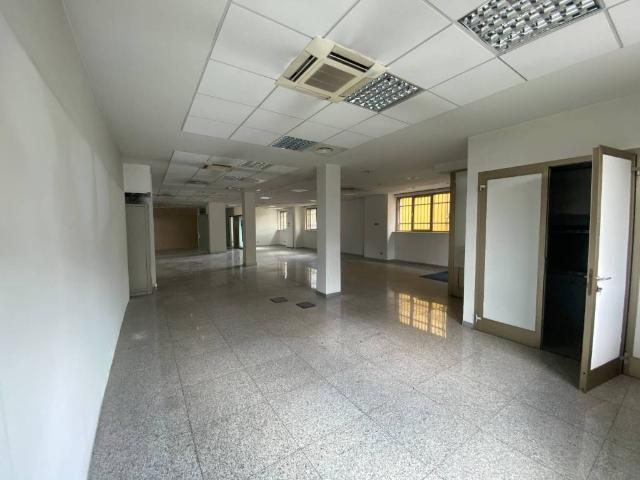 Locale Commerciale in affitto a Grandate, Lombardia