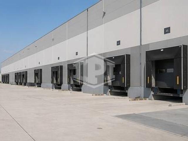 Locale Commerciale in affitto a Grandate, Lombardia