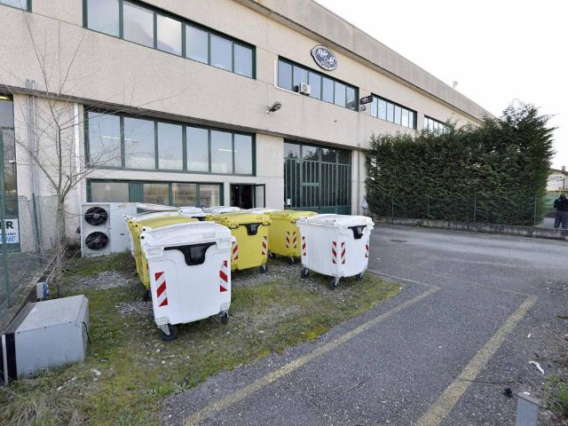Locale Commerciale in affitto a Grassobbio, Lombardia
