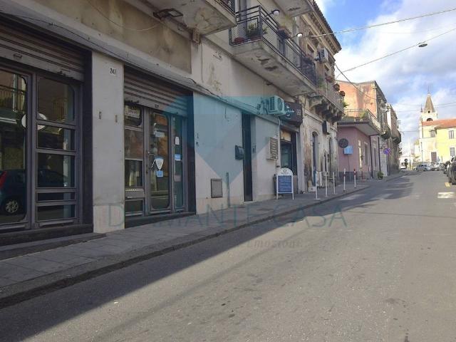 Locale Commerciale in affitto a Gravina Di Catania, Sicilia
