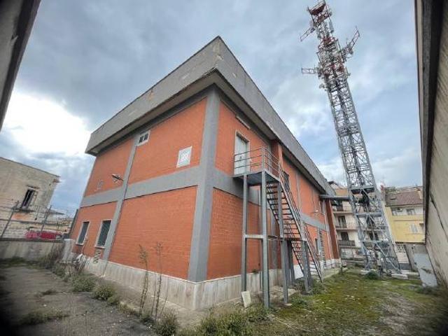 Locale Commerciale in affitto a Puglia, Bari