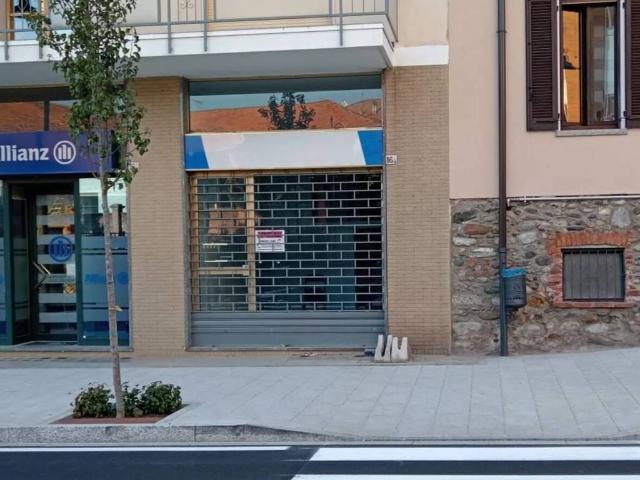 Locale Commerciale in affitto a Piemonte, Novara
