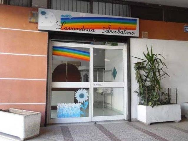 Locale Commerciale in affitto a Puglia, Taranto