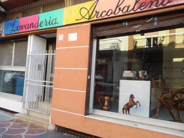 Locale Commerciale in affitto a Puglia, Taranto