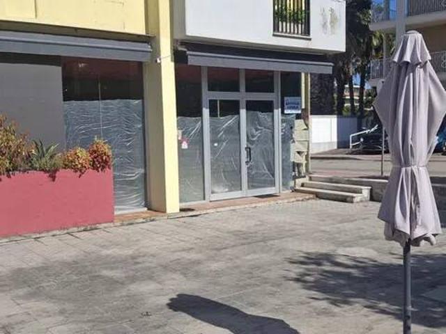 Locale Commerciale in affitto a Marche, Ascoli Piceno