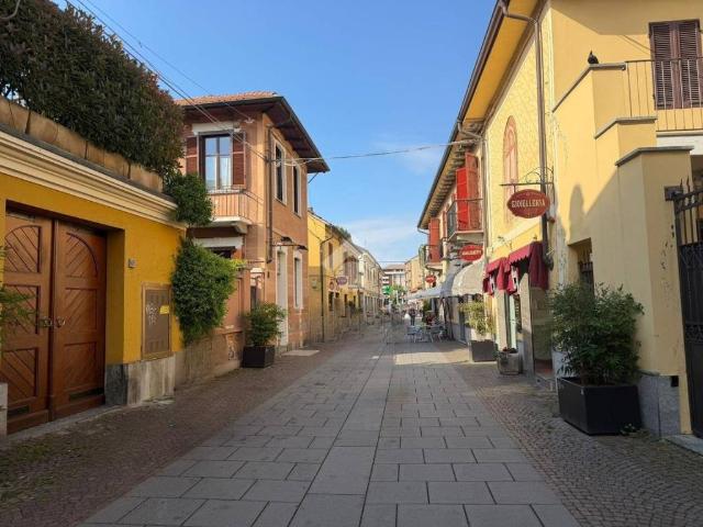 Locale Commerciale in affitto a Piemonte, Torino