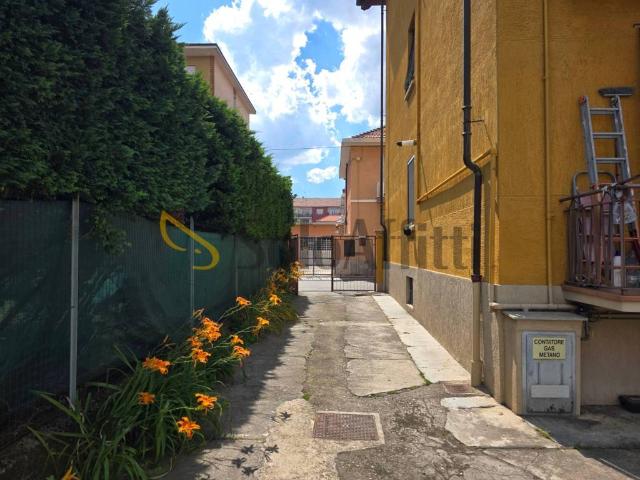 Locale Commerciale in affitto a Piemonte, Torino