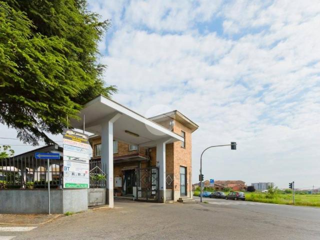 Locale Commerciale in affitto a Borgata Quaglia, Piemonte