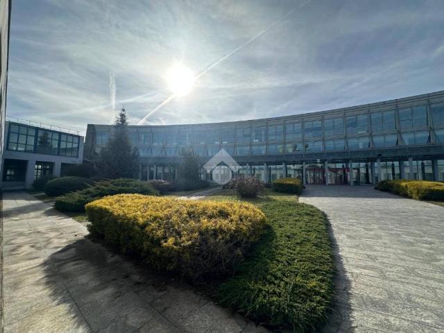 Locale Commerciale in affitto a Piemonte, Torino