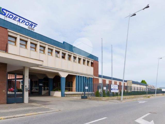 Locale Commerciale in affitto a Piemonte, Torino