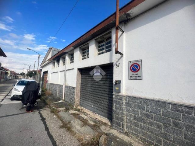 Locale Commerciale in affitto a Piemonte, Torino