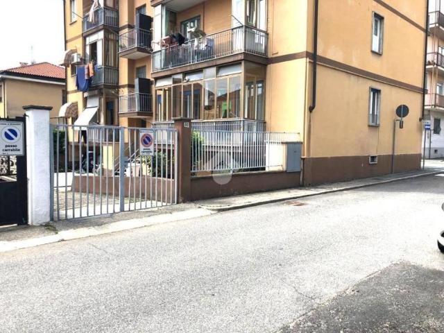 Locale Commerciale in affitto a Piemonte, Torino