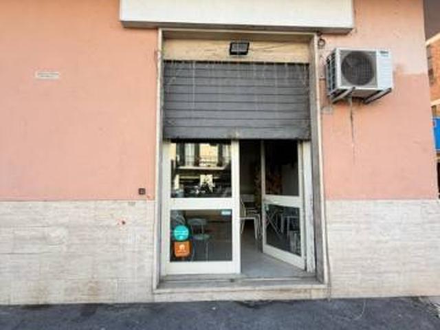 Locale Commerciale in affitto a Guidonia Montecelio, Roma Capitale