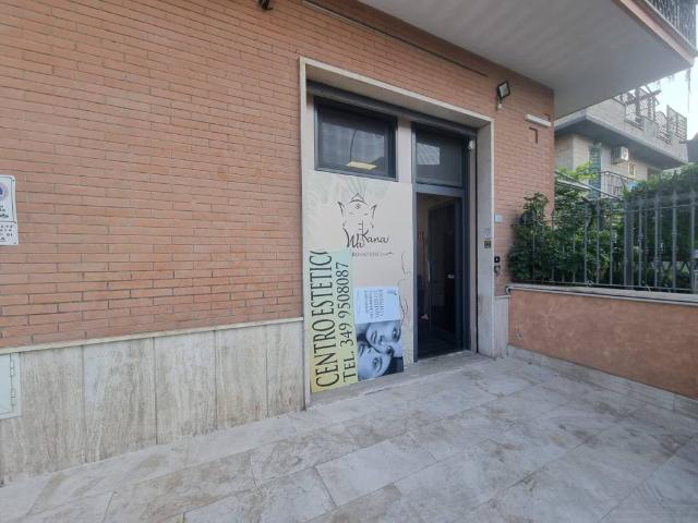 Locale Commerciale in affitto a Le Sprete, Villanova