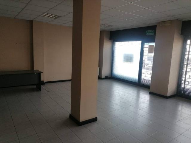 Locale Commerciale in affitto a Gussago, Lombardia
