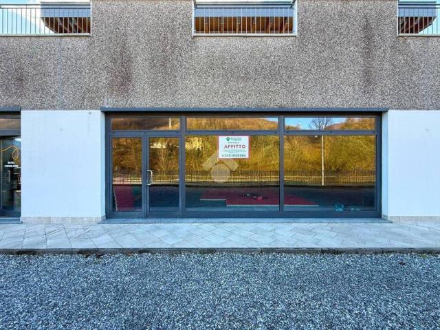 Locale Commerciale in affitto a Comunità montana della Valle Sabbia, Idro