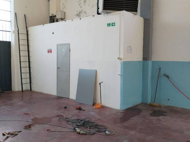 Locale Commerciale in affitto a Nuovo Circondario Imolese, Imola