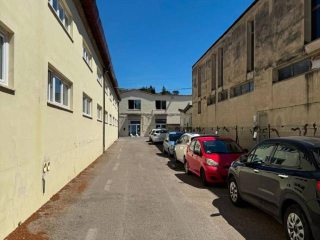 Locale Commerciale in affitto a Colleramole, Impruneta