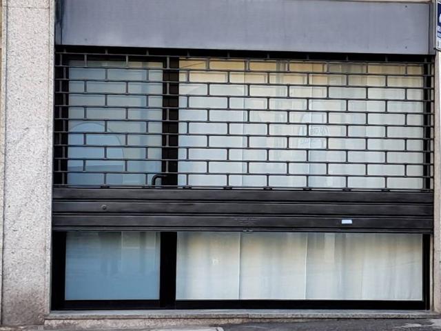 Locale Commerciale in affitto a Inverigo, Lombardia