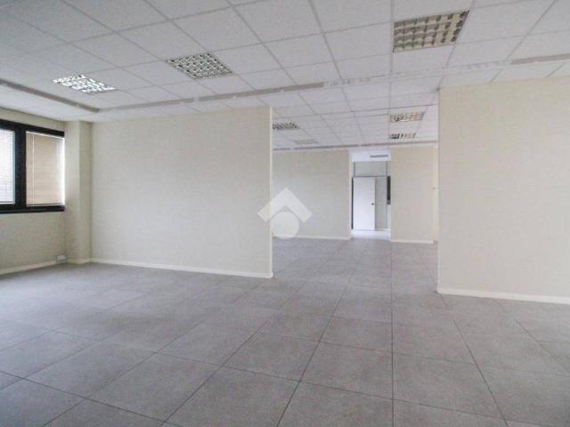 Locale Commerciale in affitto a Inzago, Lombardia