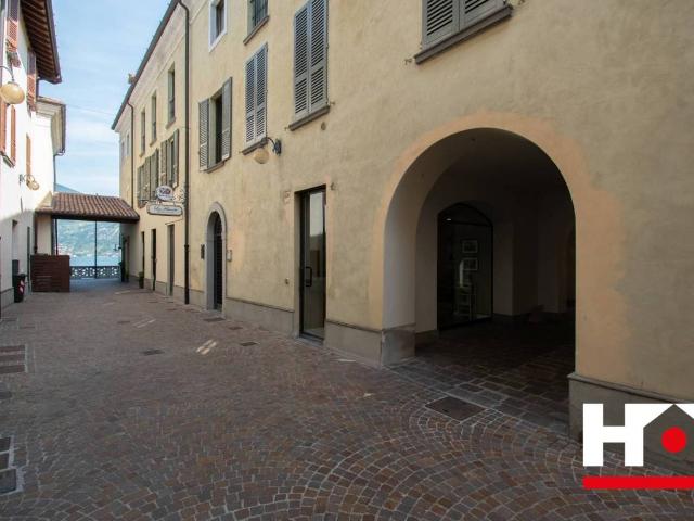 Locale Commerciale in affitto a Comunità montana del Sebino bresciano, Iseo